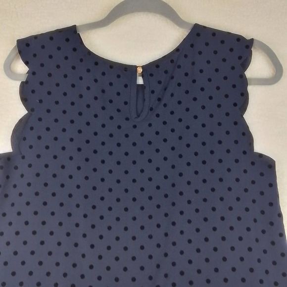 West Moon Sleeveless Blouse Size Small in Blue w/ Black Polka Dots - Picture 7 of 11